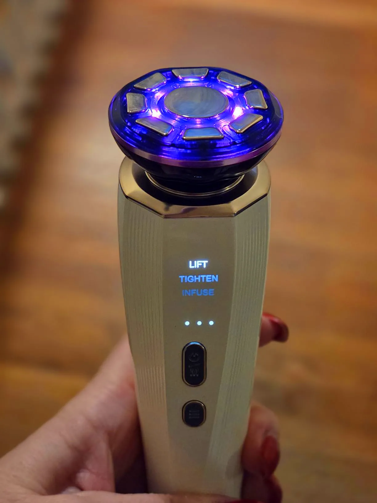 Microcurrent Facial Sculpting Device
