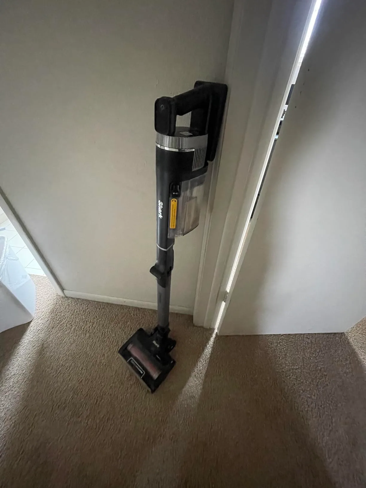 Shark PowerPro Flex Reveal Plus Cordless Vacuum 04